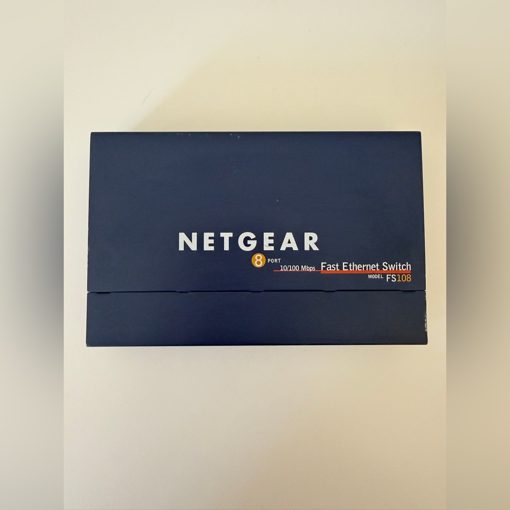 Netgear FS108 Fast Ethernet Switch 8-Port 1/100 Desktop Switch - Picture 3 of 6